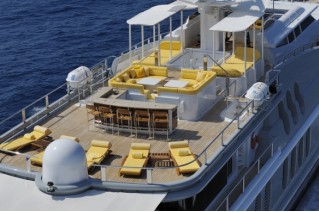 The Yacht OBSESSION - Sundeck